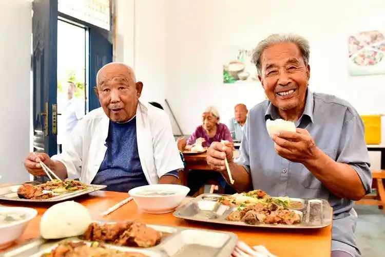 晚年吃饭图啥?营养+心情,才是幸福滋味 晚年吃饭图啥?营养+心情,才是幸福滋味