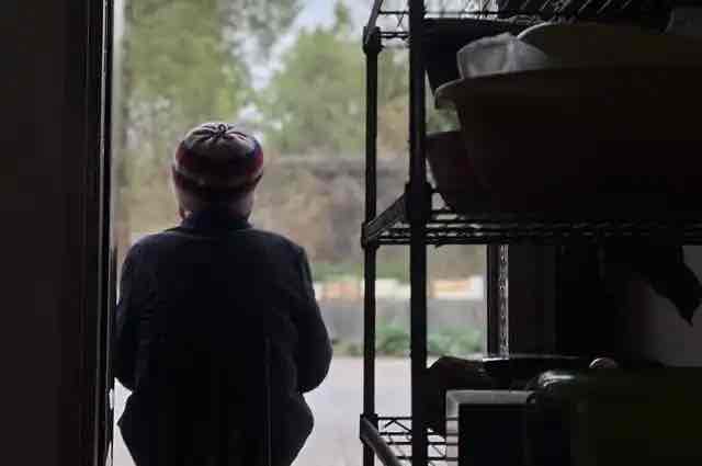 中老年人的孤独危机:无爱好无朋友,晚年生活何以解忧? 中老年人的孤独危机:无爱好无朋友,晚年生活何以解忧?