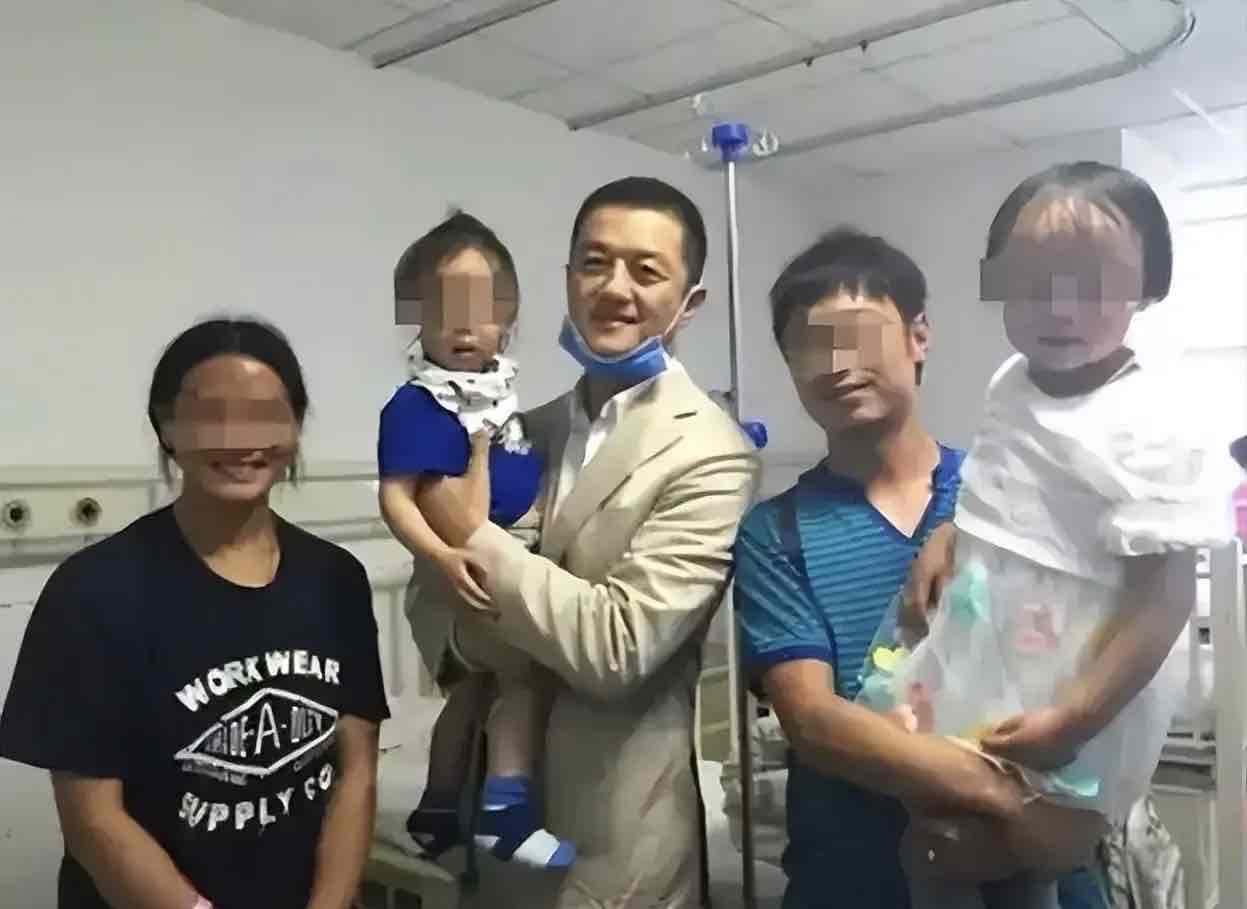 Ϊ���˵���ߣ����ö��У�������������Ȼ��ʹ��ͯҽԺ�������¶�