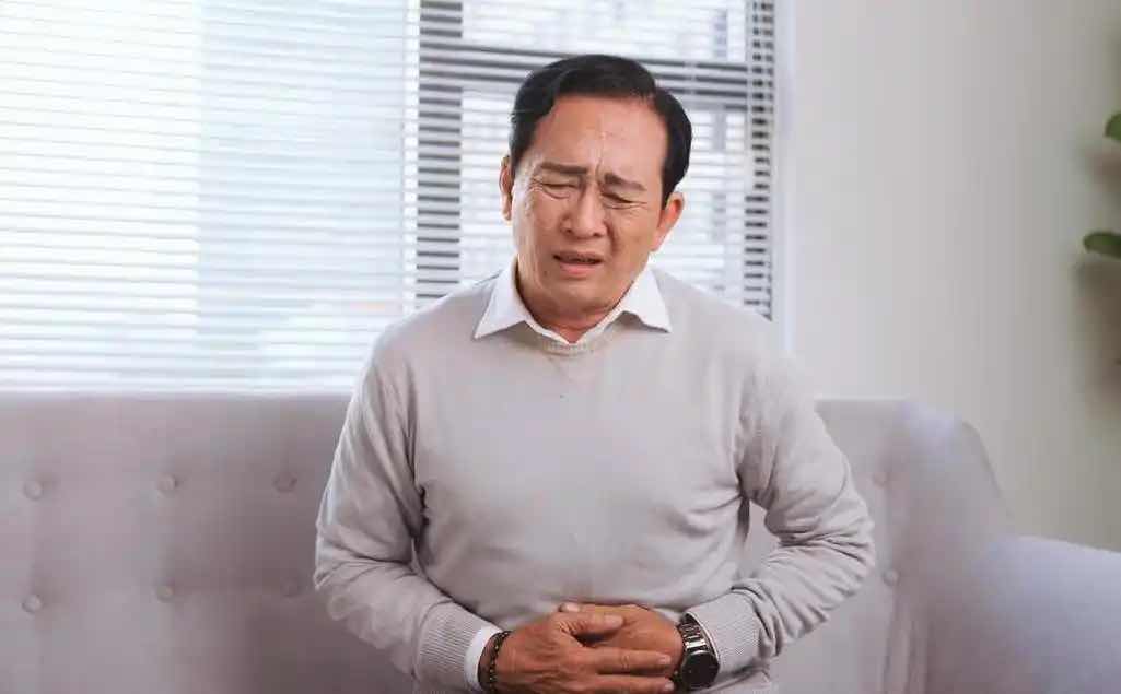 老年人为什么一生气就胃痛?原来很多胃病不是“吃”出来的 老年人为什么一生气就胃痛?原来很多胃病不是“吃”出来的